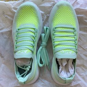 APL women’s techloom breeze size 6.5 NIB